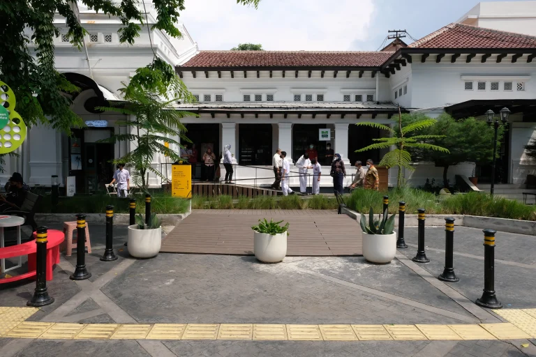 Revitalisasi Jalur Pedestrian DKI Jakarta - 37