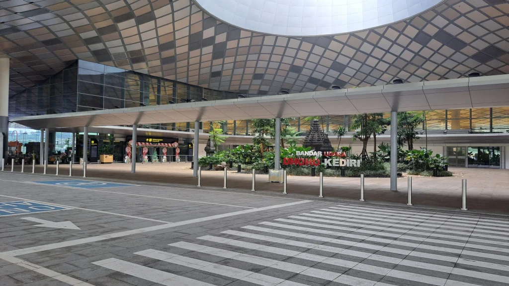 Bandara Internasional Dhoho