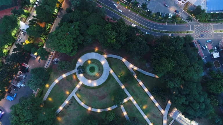 Revitalisasi Jalur Pedestrian Gelora Bung Karno (GBK), Jakarta - 3