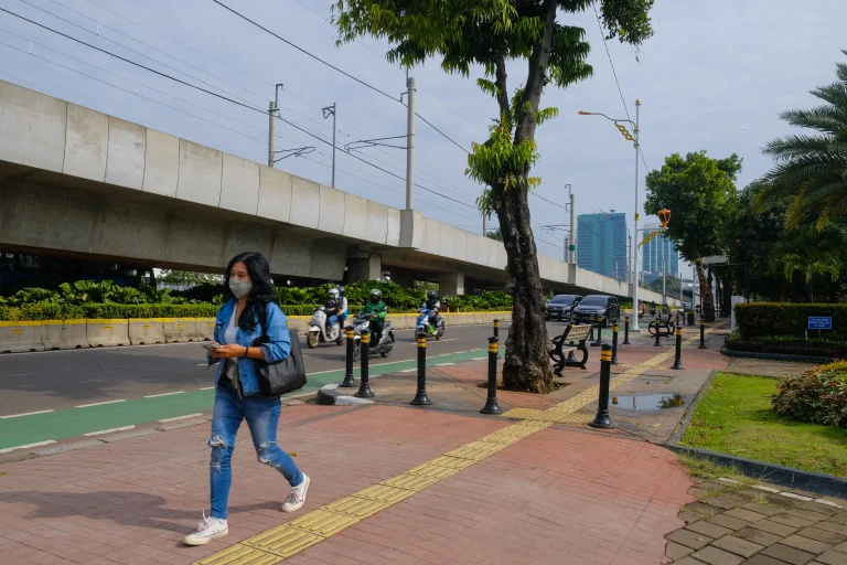 Revitalisasi Jalur Pedestrian DKI Jakarta - 34