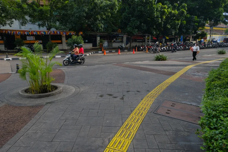 Revitalisasi Jalur Pedestrian DKI Jakarta - 3